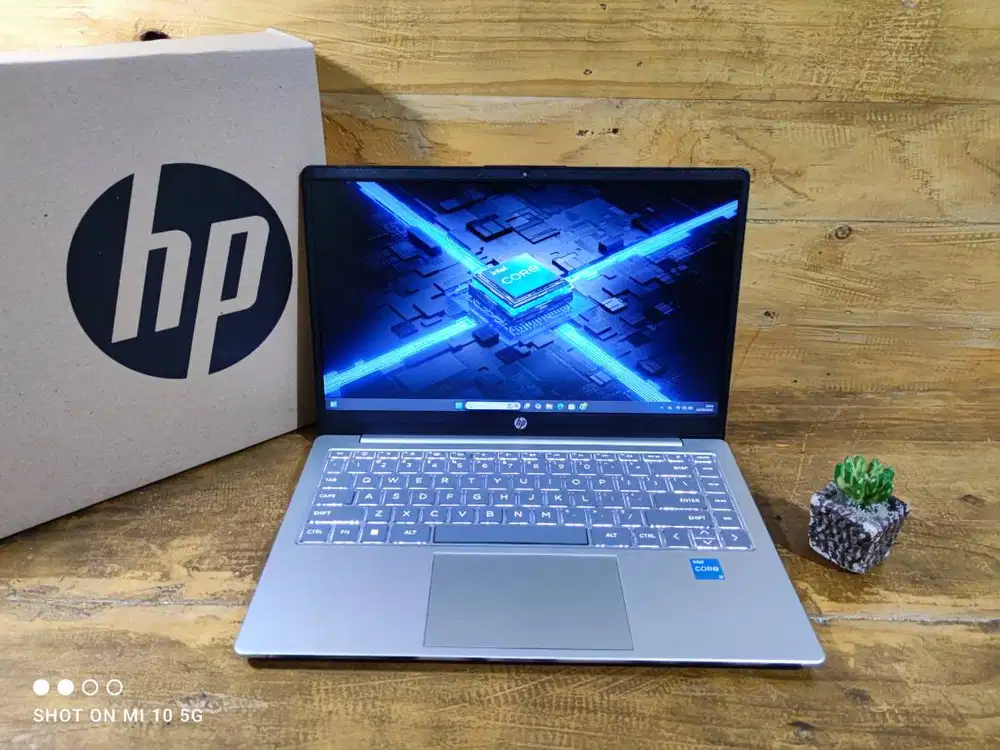HP 14 EP0321TU Intel Core i3-1315U 8GB SSD 512GB GARANSI 2027