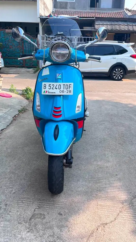 Vespa Primavera color vibe 2023