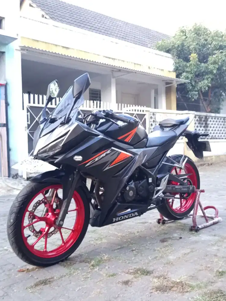 CBR 150R Tahun 2019
