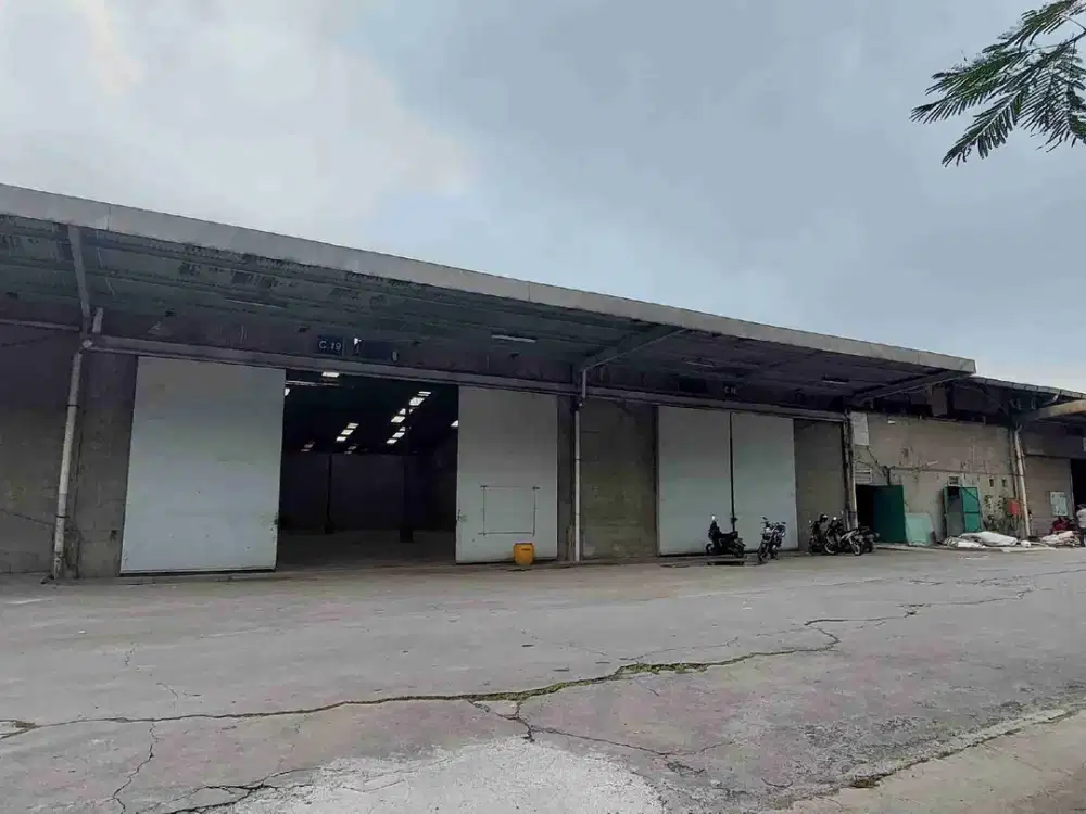 Disewakan Gudang Tertutup Daerah Cakung Dekat BKT Jakarta Timur