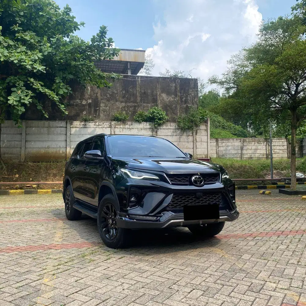 2025 Toyota Fortuner GR TSS Aero Package Legender 2.8 4x2 Diesel AT