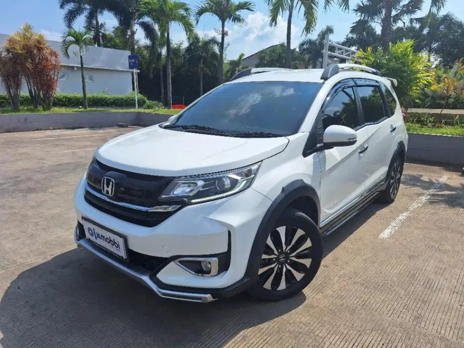 LOW DP Honda BR-V 1.5 Prestige Bensin-AT 2021 WGX