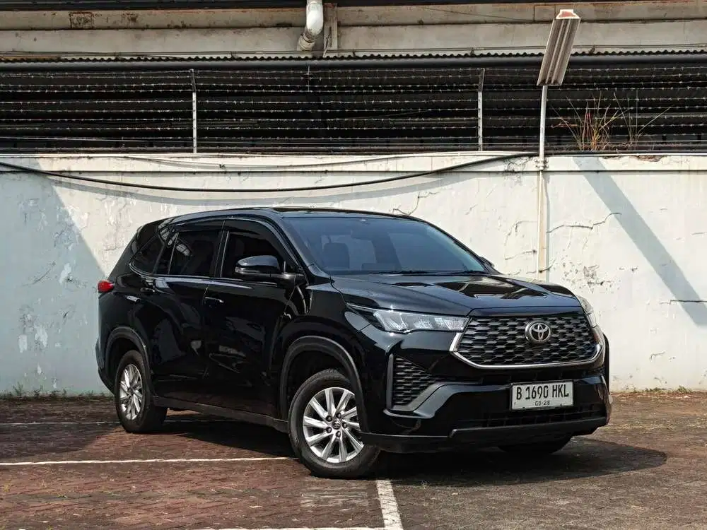 Toyota Kijang Innova 2023 Bensin