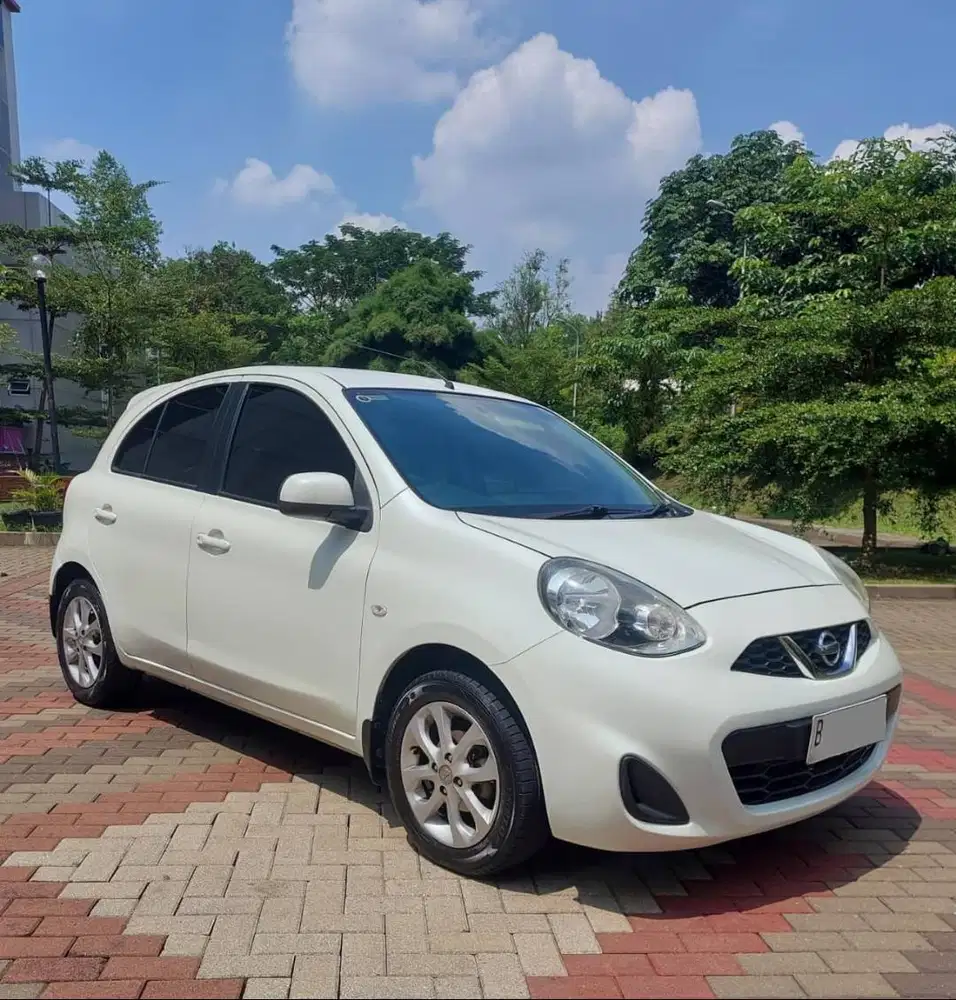 Nissan March 1.2 L AT (Matic) Facelift Th 2014 Warna Putih