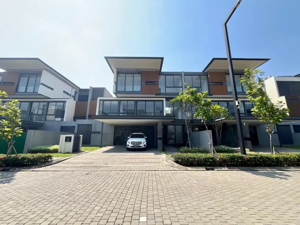 Rumah mewah di nava Park BSD, 3 Lantai, unir baru siap huni, harga 26M