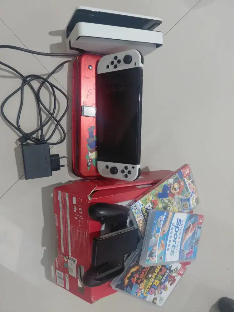 Nintendo switch Oled - barang bagus