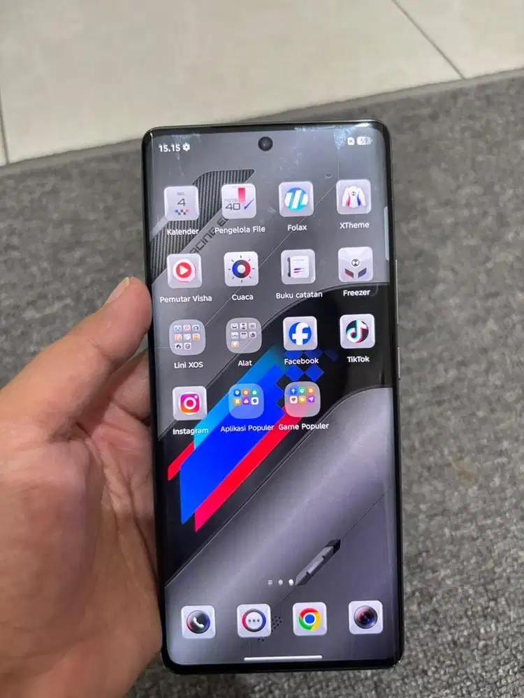 Infinix Note 40 Pro BMW Edition 8/256 GB Fullset – Mulus 95%
