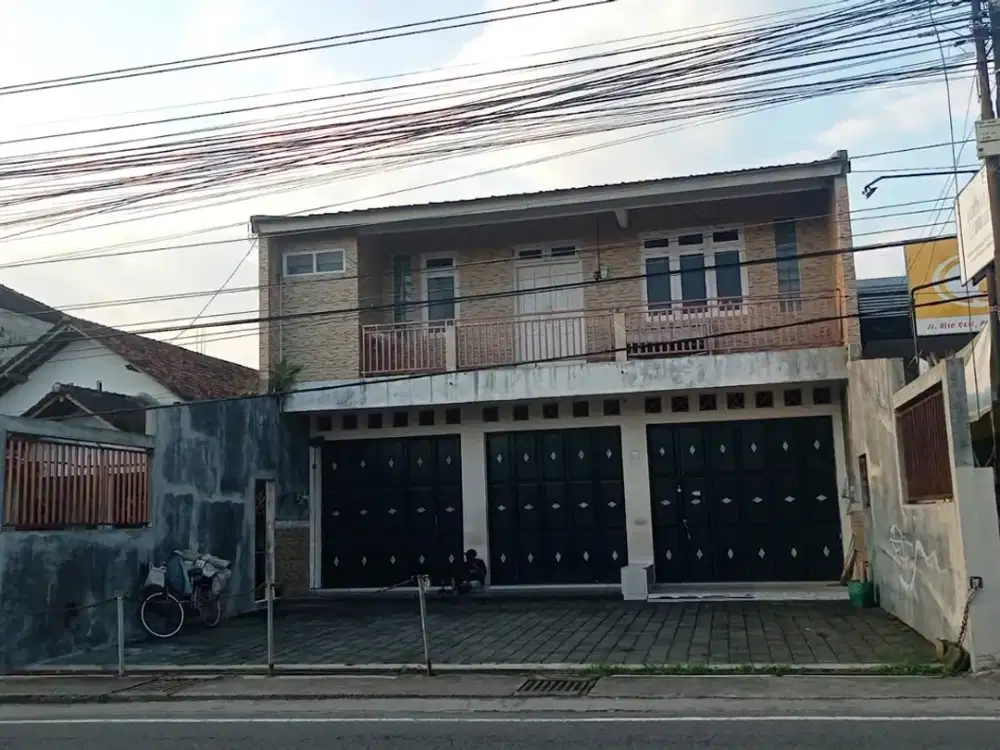 Ruko 2 Lantai 5KT Cocok Usaha/Kantor – Pinggir Jalan Utama – Gito Gati Ngaglik Sleman