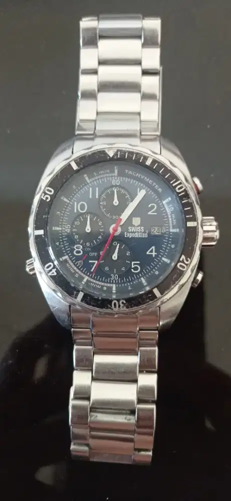 Jam tangan Swiss expedition