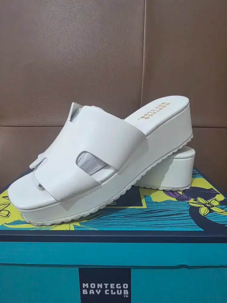 Wadges Montego bay club preloved