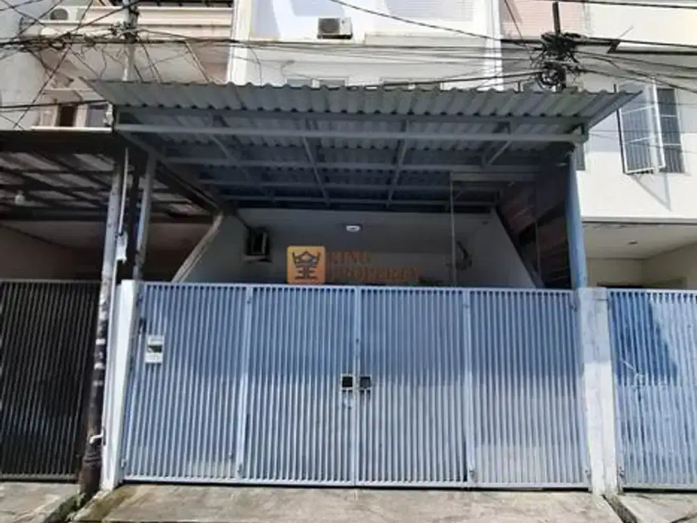 Strategis Akses ke Mall Central Park Jual Rumah 3Lt. Unfurnished di Komplek Bidara Tomang Dekat ke Pintu Tol Dalam Kota, Taman Anggrek & Kampus