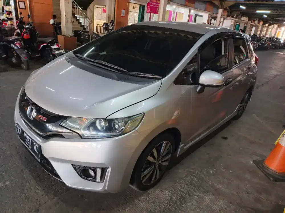 DIJUAL HONDA JAZZ RS GK5 MATIC
