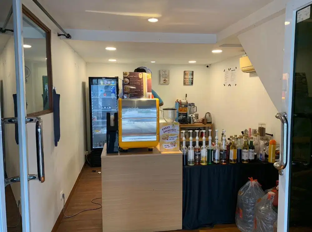 Dicari Barista dan Koki Masak Laki-Laki