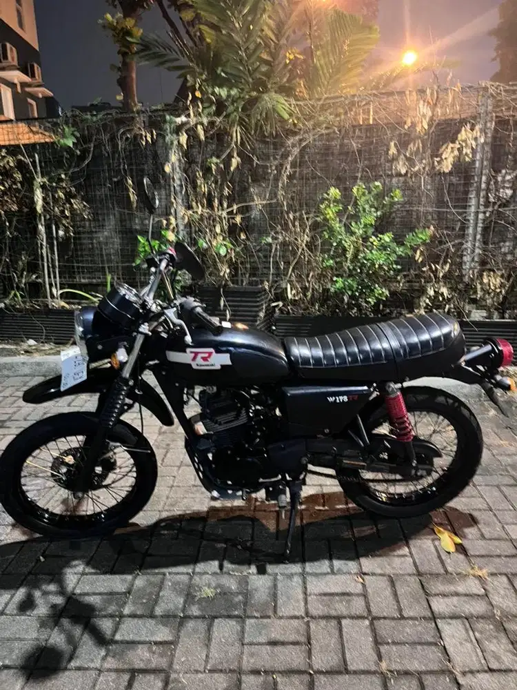 KAWASAKI W175 TR