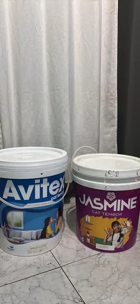 Cat AVIAN & JASMINE