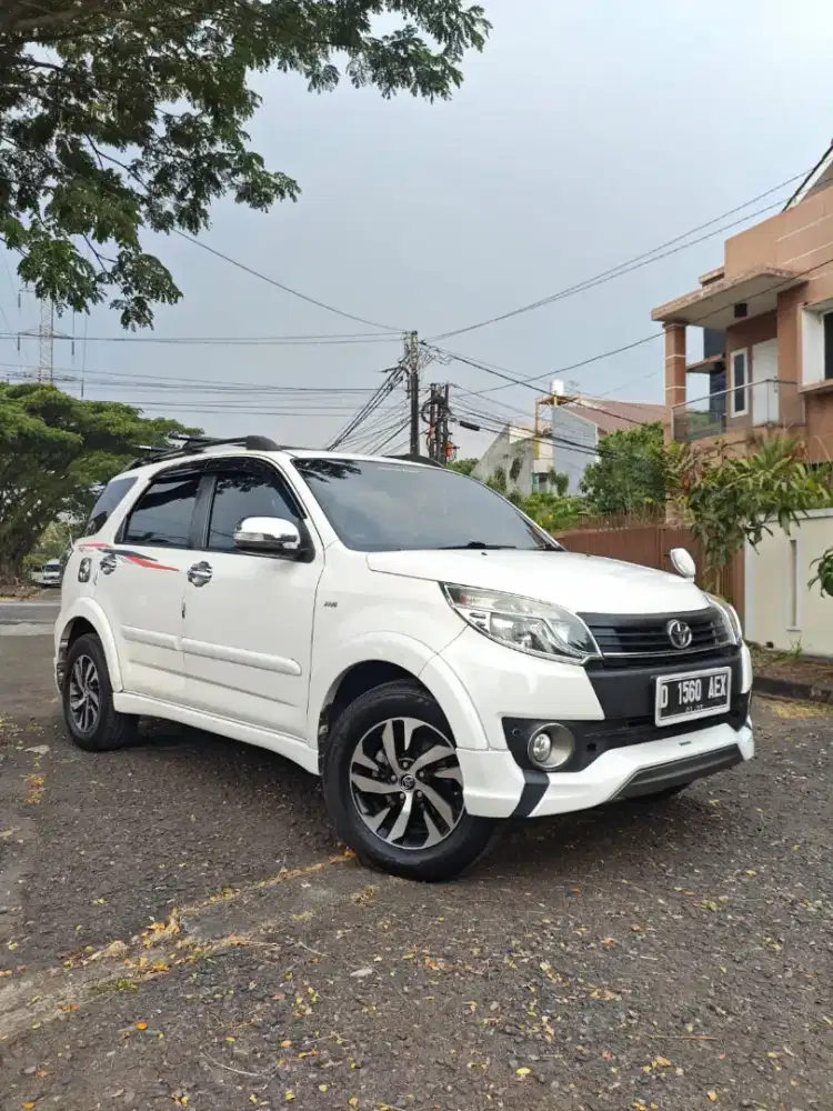 RUSH S TRD MATIC 2016 KM LOW 40RB & SETANGAN DARI BARU