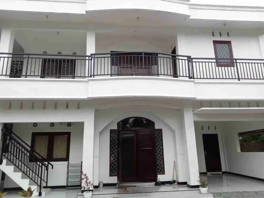 Rumah 2 Lantai Dalam Perumahan di Jl. Palagan km 6,5 Dekat HYATT, Kampus UGM Dan Pusat Kota Jogja