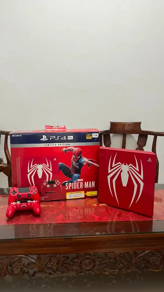 Playstation 4 PRO 1TB LIMITED EDITION SPIDER-MAN ORIGINAL FULLSET