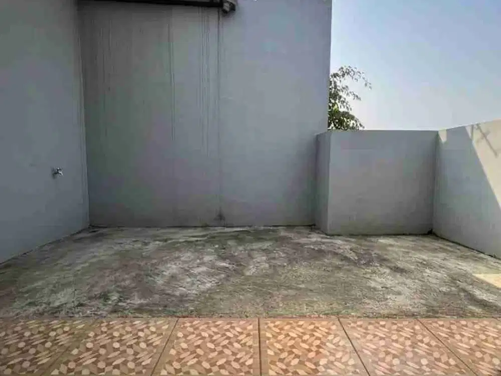 Dijual rumah 3lantai