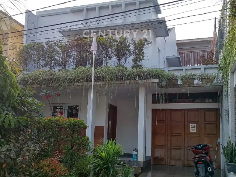 Di Sewakan Rumah Asri, Nyaman Dan Aman Di Meadow Green
