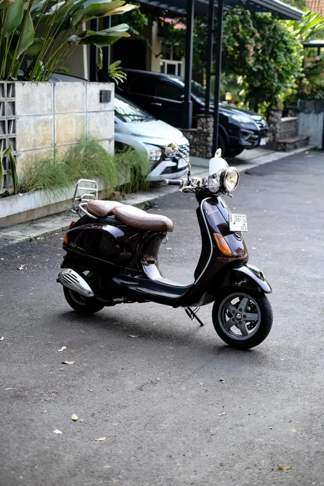 VESPA LXV 150 3VIE 2013

HARGA 26.500.000