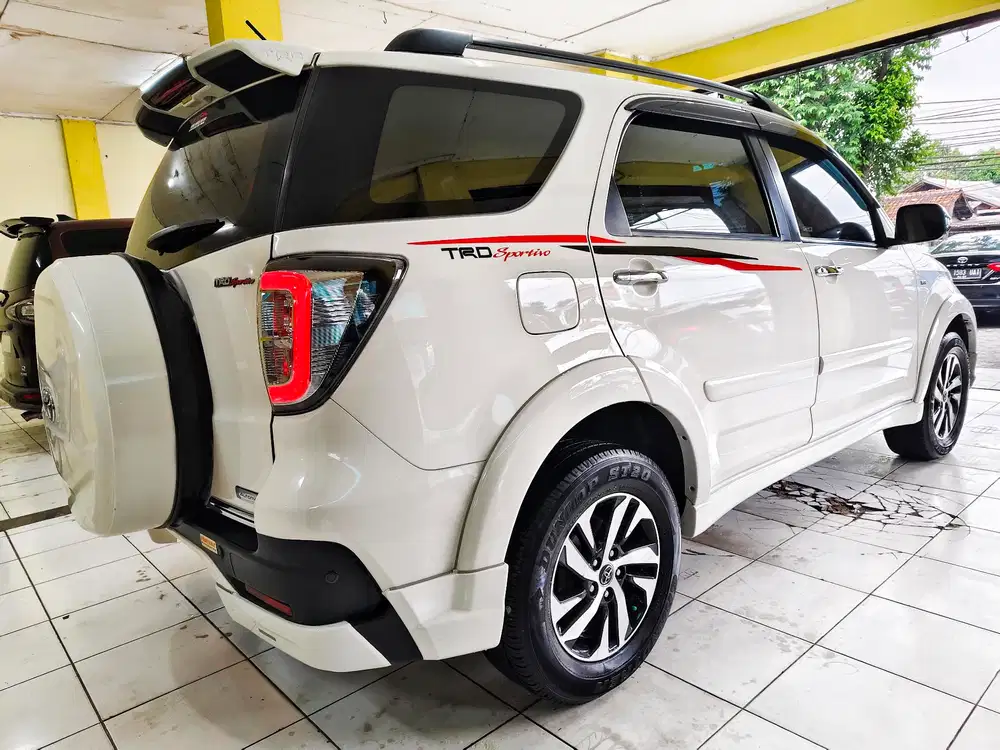 LOW KM 80RB..! TOYOTA RUSH TRD SPORTIVO AT 2017 MATIC ULTIMO NO G 2016