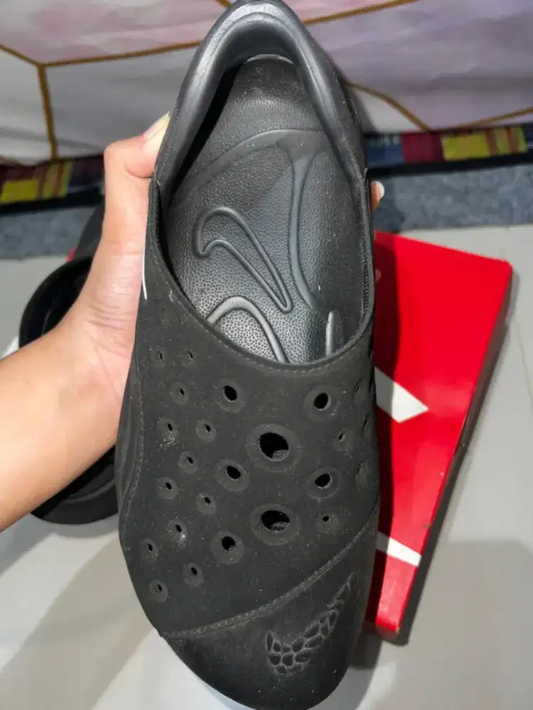 Sendal/spatu nike ukran 36, baru beli tapi salah ukuran