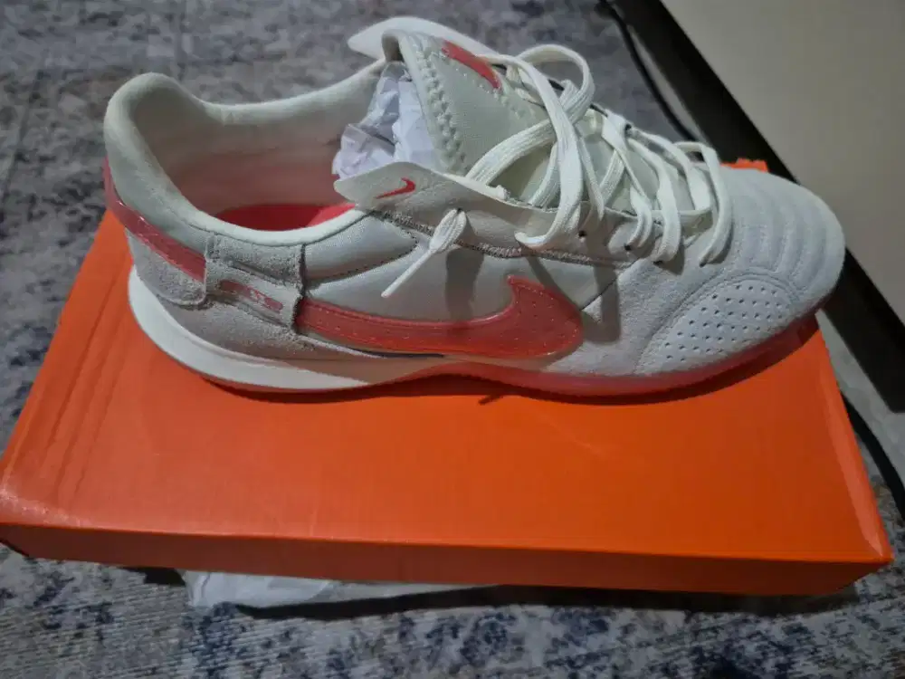 Sepatu futsal Nike dan Specs original