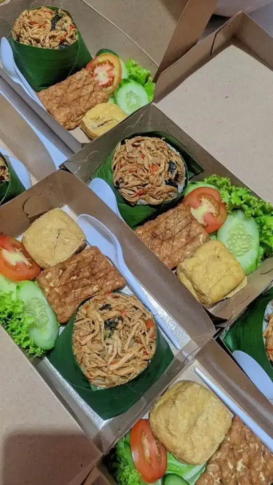 Ayam suwir sama es teh