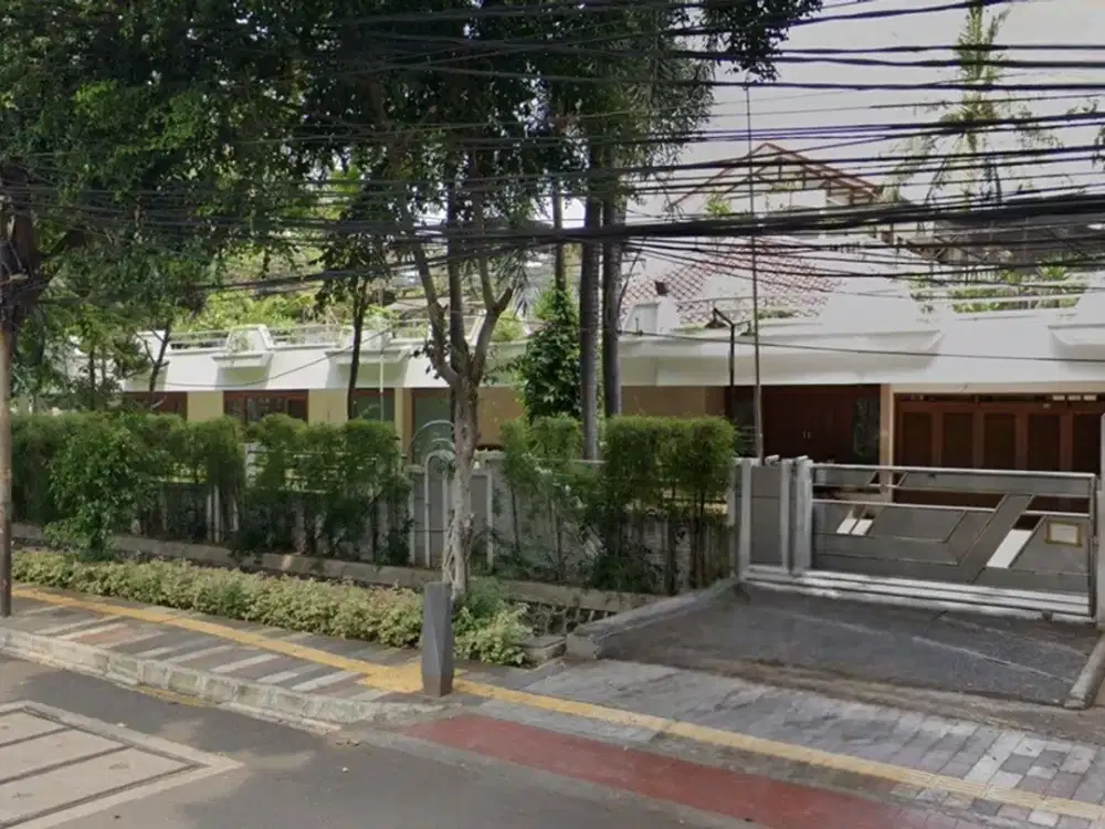 Rumah Hoek 3Lt Dengan Private Pool di Kesehatan Raya Petojo Selatan Gambir