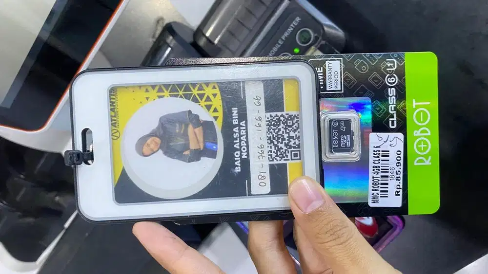 MMC ROBOT 4GB CLASS 6