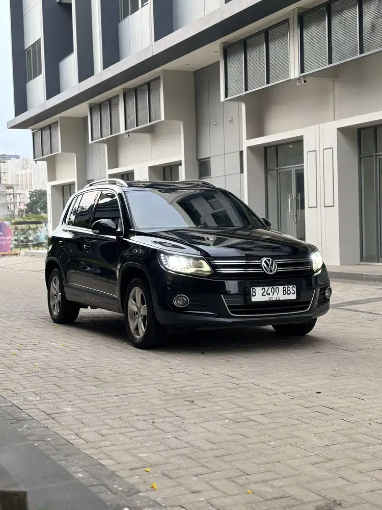 VW Tiguan highline hitam NIK 2015