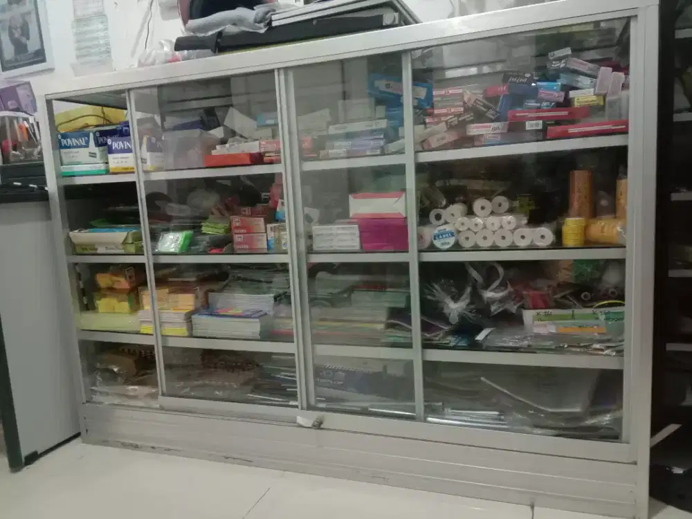 Etalase ukuran satu meter setengah 4 shelfing