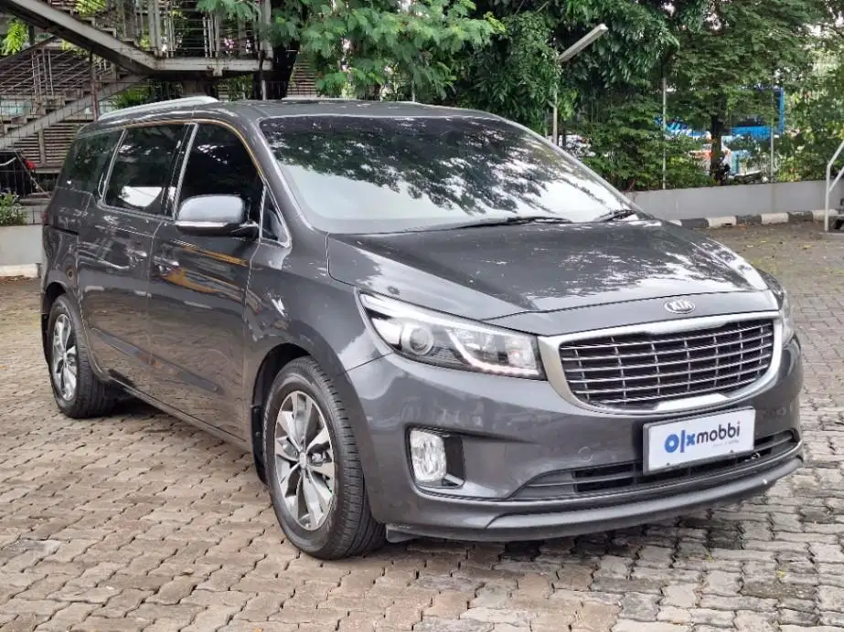 Cash dan Credit Kia Grand Sedona AT 2018 KKZ