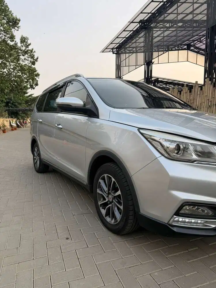 Wuling Cortez 2019 Bensin