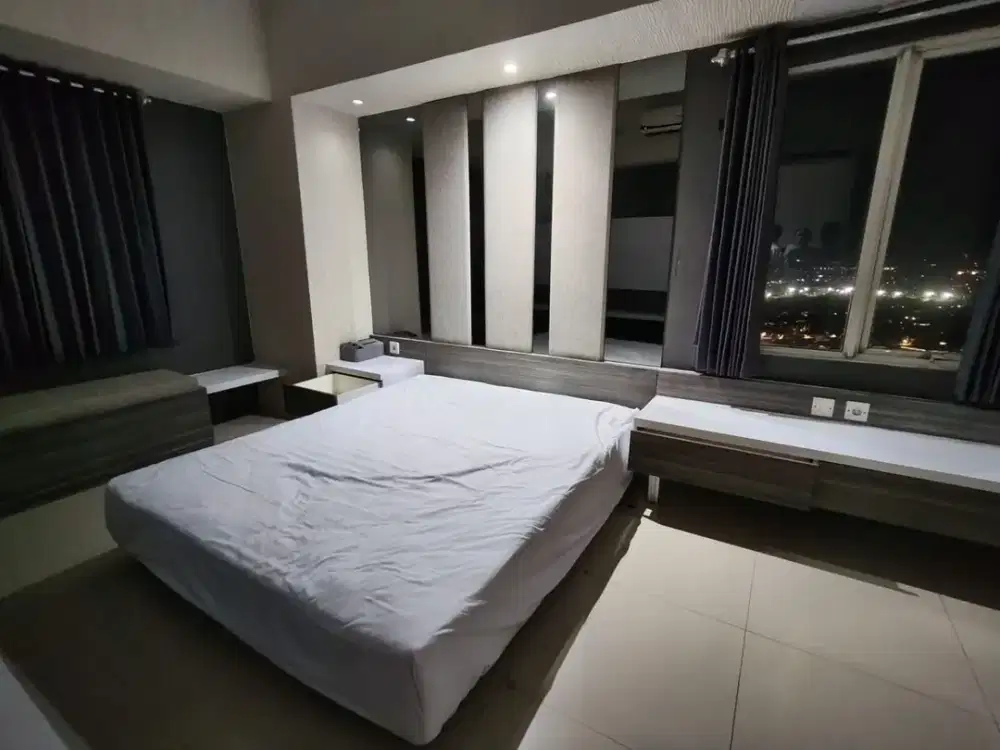 Sewa tahunan benson Studio Full Furnish Cantik Lantai 18 Tembus Pakuwon Mall
