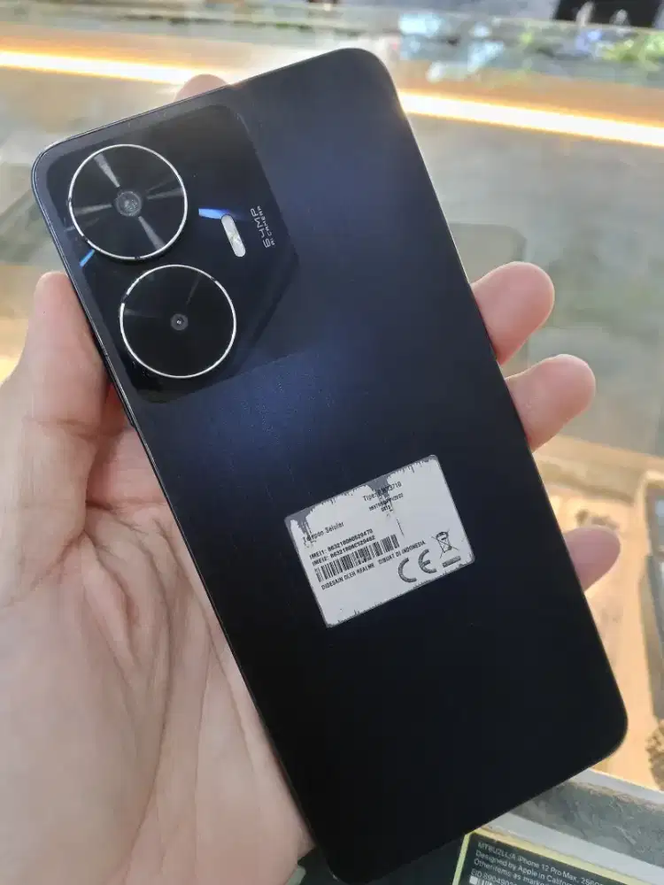 Realme C55 mines layar ada retak sehelai rambut