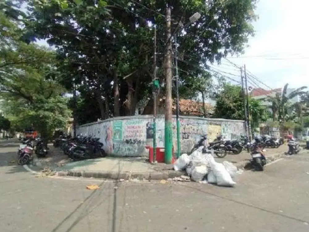 Rumah Tua Hoek 1Lt di Cilosari-Cisadane Cikini Menteng