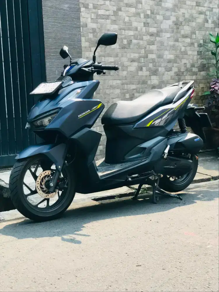 VARIO 160 CBS ISTIMEWA