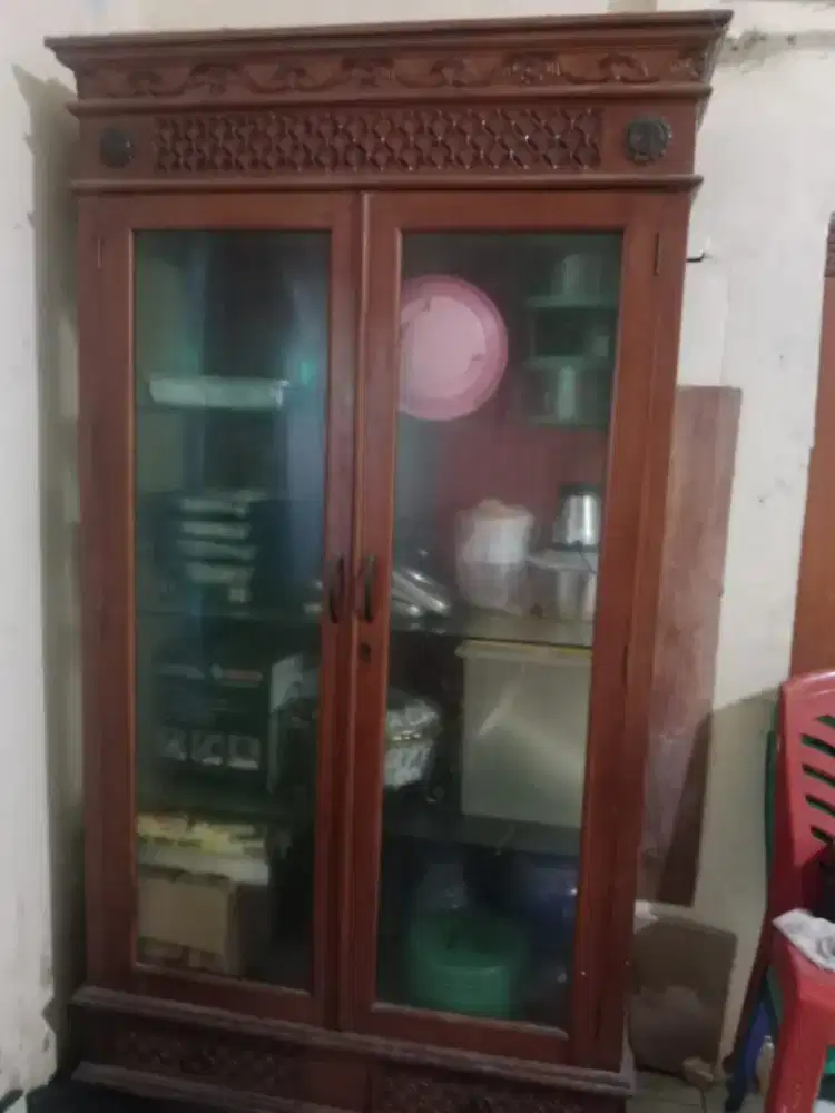 Lemari hias Jepara
