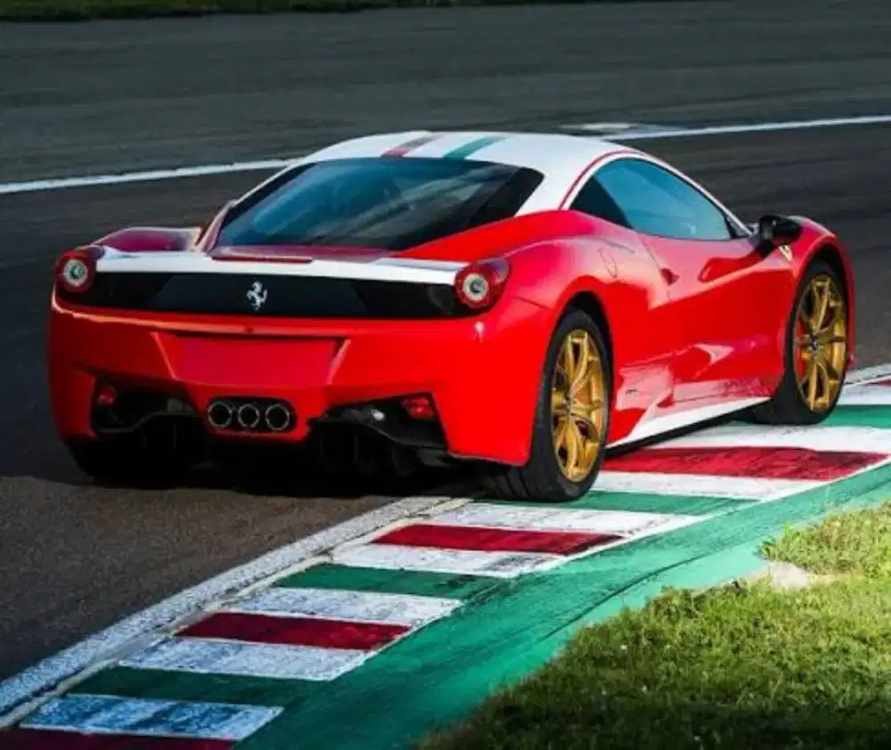 Di cari Ferrari 458