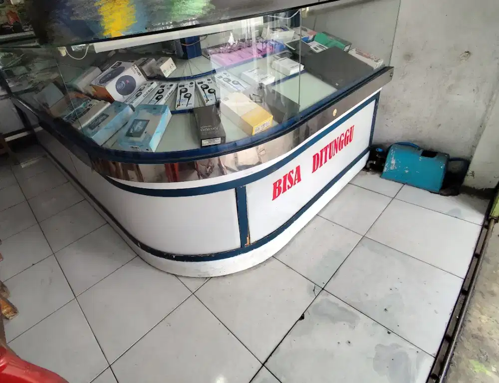 Etalase bekas konter