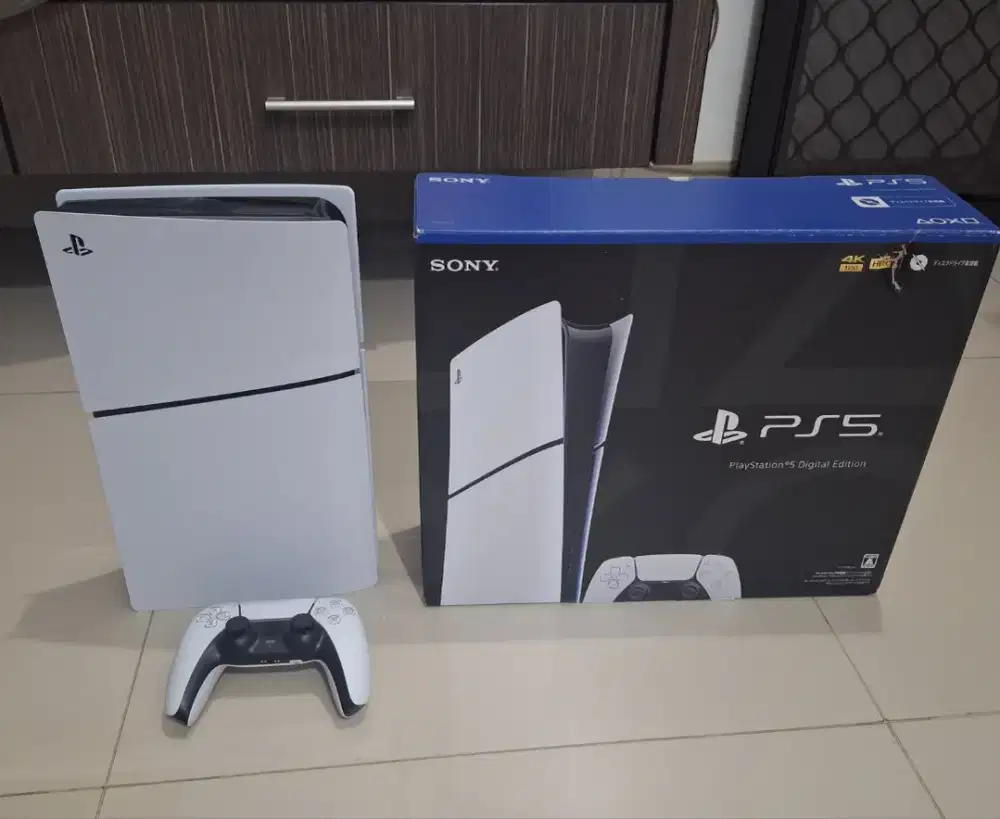 Playstation 5 / ps 5 slim digital 1 TB fullset