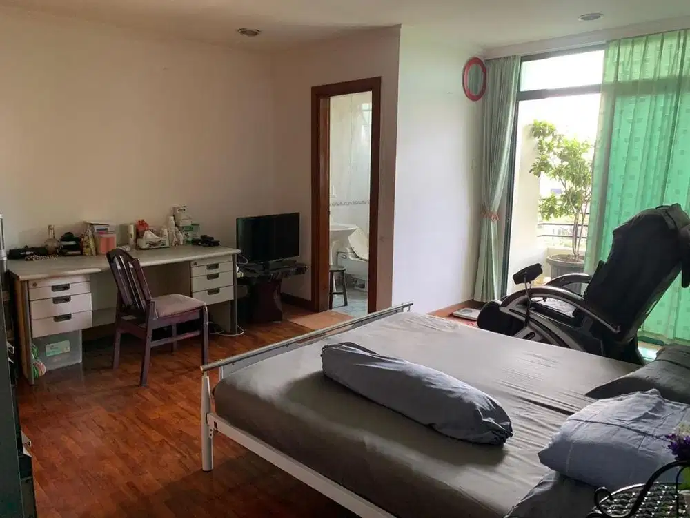 DIJUAL HARGA MIRING TERMURAH KONDOMINIUM GRAHA FAMILY SEMI FURNISH!