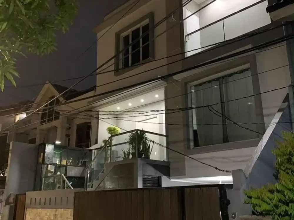 DIJUAL RUMAH 3 1/4 LANTAI KELAPA GADING JAKARTA UTARA - 3.4M Nego