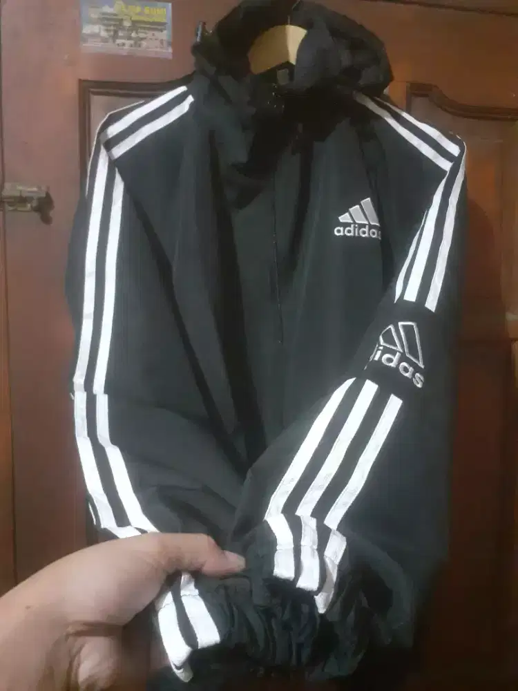 Jaket Aoutdor Adidas
