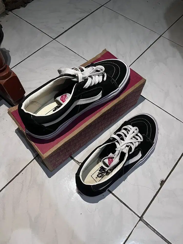 Vans Sk8 Low Black and White