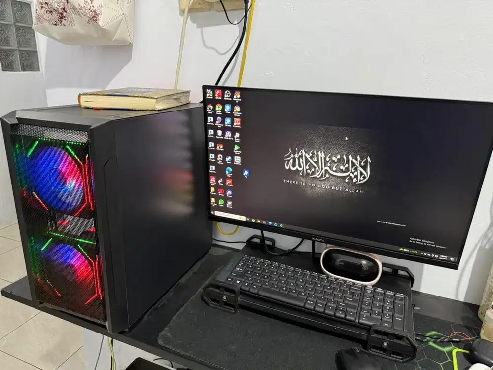 Seperangkat pc gaming dan editing ,lengkap monitor