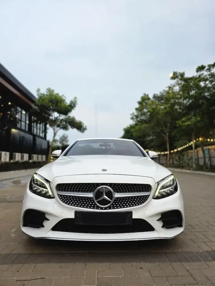 Mercedes Benz 
C200 Cabriolet AMG Line