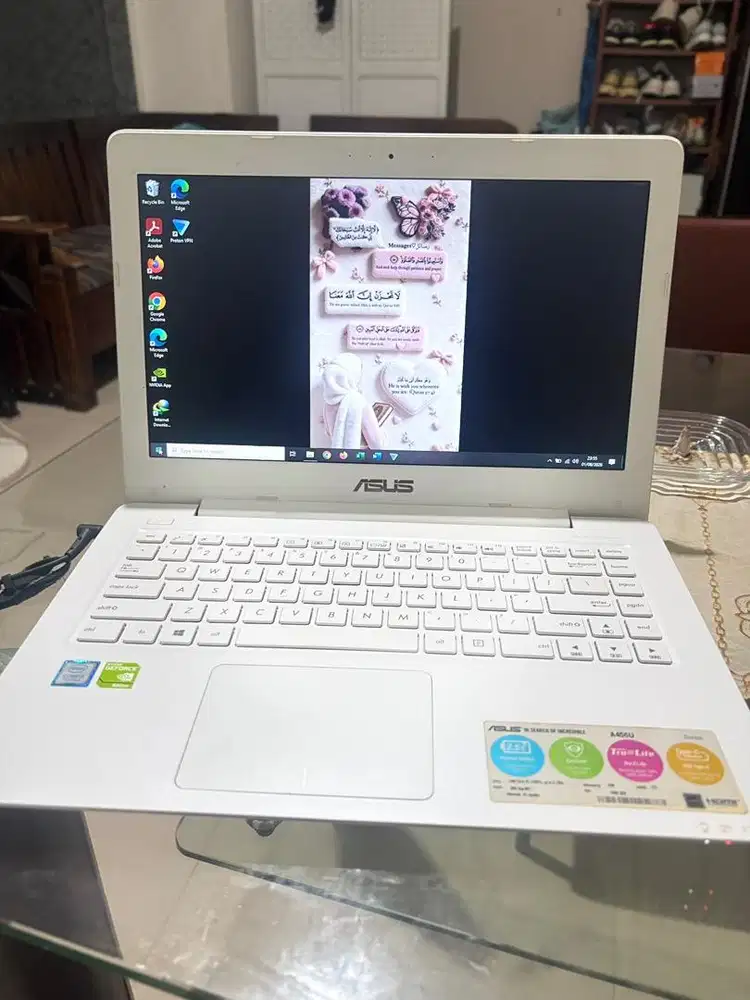 Laptop asus 16inch intel core i5 putih mulus